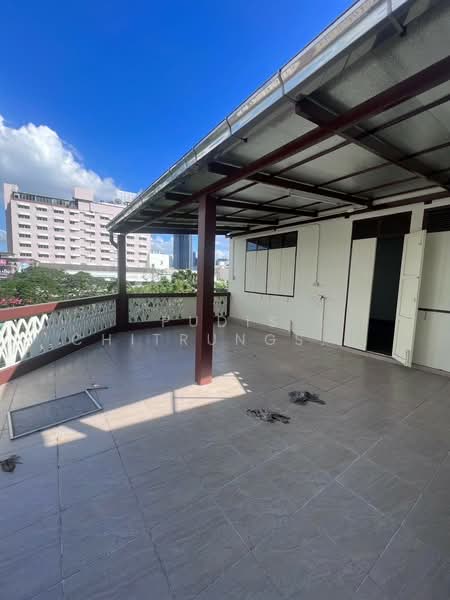 For Rent - Corner Shophouse for Rent – Talad Noi, Khao Lam Road, Bangkok