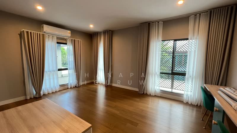 Burasiri Pattanakarn, Bangkok, New Pattanakarn Road, Prawet, Prawet, Bangkok, 4 Bedrooms, 210 sqm, Single Detached House For Sale, by Thanapat Sriguruwal, 500153427 - DDproperty.com