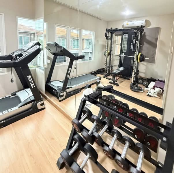 Golden Village Onnut-Pattanakan, Bangkok, Soi On Nut 65 Yak14, Prawet, Prawet, Bangkok, 4 Bedrooms, 330 sqm, Single Detached House For Sale, by Thanapat Sriguruwal, 500153446 - DDproperty.com