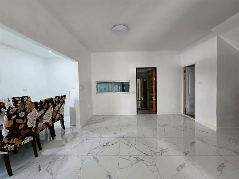 อารียา เดอะ คัลเลอร์ส 2 ลาดปลาเค้า (Areeya The Color 2 Lat Pla Khao), กรุงเทพ, จรเข้บัว, ลาดพร้าว, กรุงเทพ, 133 ตร.ม., ทาวน์เฮ้าส์ ขาย, โดย คุณ ณัฐกานต์ ผดุงมาตรวรกุล (แก้ม), 500153478 - DDproperty.com