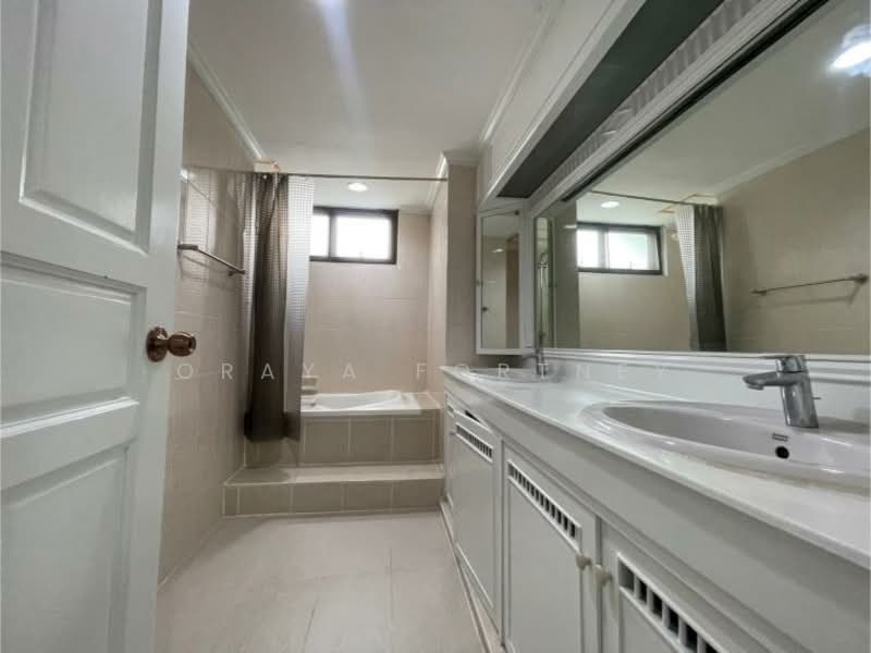 Charan Tower Residences by Aspira, Bangkok, 19 Soi Sukhumvit 43, Khlong Tan Nua, Watthana, Bangkok, 4 Bedrooms, 320 sqm, Apartment For Rent, by Oraya Fortney, 500153513 - DDproperty.com