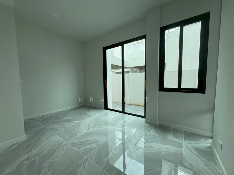 The Master Ekkamai-Ramintra, Bangkok, Soi Ramintra 39, Tha Rang, Bang Khen, Bangkok, 4 Bedrooms, 419 sqm, Single Detached House For Sale, by NRagent, 500153518 - DDproperty.com