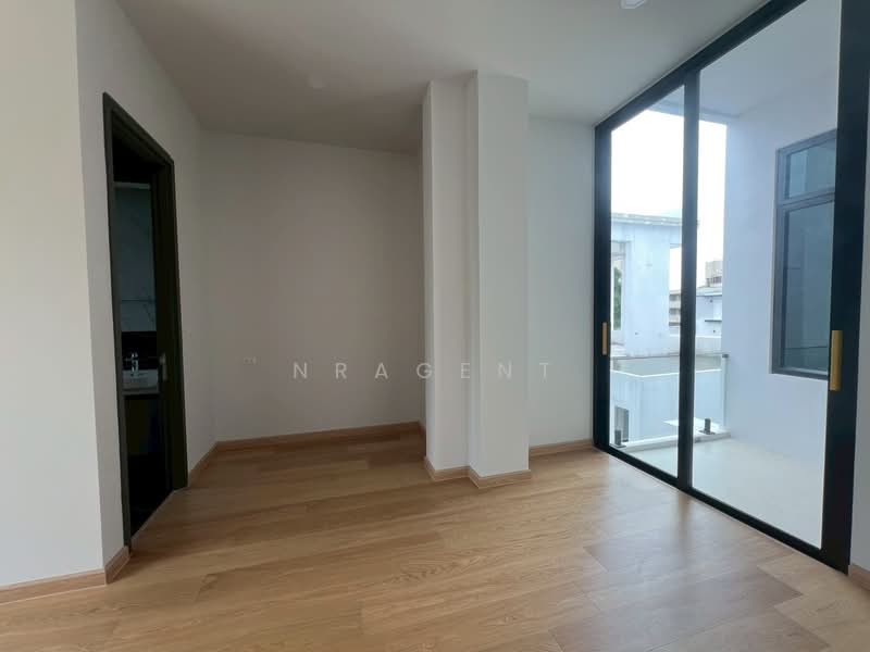 The Master Ekkamai-Ramintra, Bangkok, Soi Ramintra 39, Tha Rang, Bang Khen, Bangkok, 4 Bedrooms, 419 sqm, Single Detached House For Sale, by NRagent, 500153518 - DDproperty.com