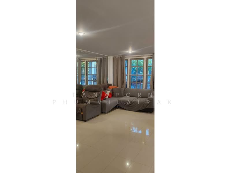 5-BR Townhouse, Bangkok, Nawamin, Bueng Kum, Bangkok, 5 Bedrooms, 200 sqm, Townhouse For Sale, by Tanaporn Phumvilairak, 500153541 - DDproperty.com