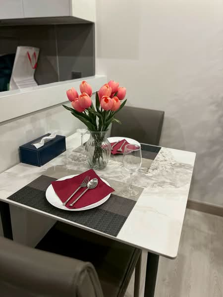 M Thonglor 10, Bangkok, 9 Soi Ekkamai 12, Ekkamai Road, Khlong Tan Nua, Watthana, Bangkok, 2 Bedrooms, 62 sqm, Condo For Rent, by Anya Atarchanai , 500153593 - DDproperty.com