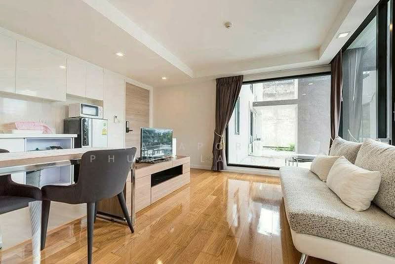 Condolette Light Convent, Bangkok, Soi Pipat 2 Silom Road, Silom, Bang Rak, Bangkok, 1 Bedroom, 47 sqm, Condo For Rent, by Tanaporn Phumvilairak, 500153605 - DDproperty.com