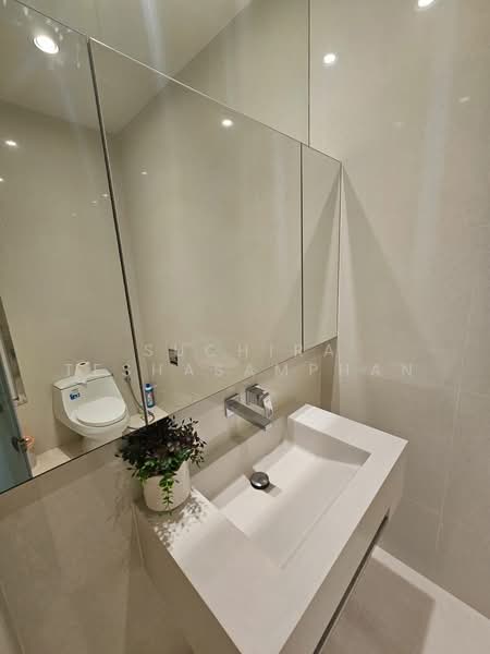 Vittorio 39, Bangkok, 8 Sukhumvit, Khlong Tan Nua, Watthana, Bangkok, 2 Bedrooms, 137 sqm, Condo For Rent, by Suchira Teshasamphan, 500153676 - DDproperty.com