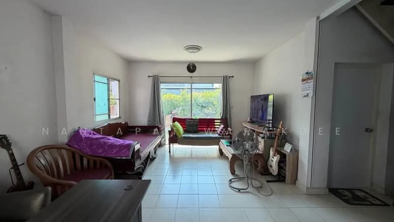 For Sale - พร้อมพัฒน์2, Bangkok