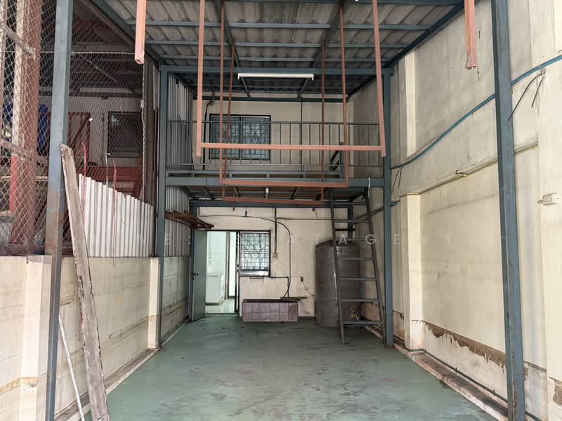 Commercial Building Watcharapol, Bangkok, วัชรพล, Khlong Tanon, Sai Mai, Bangkok, , 250 sqm, Shophouse For Sale, by Line: mooprasit, 500153781 - DDproperty.com