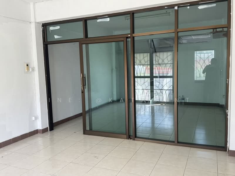 Commercial Building Watcharapol, Bangkok, วัชรพล, Khlong Tanon, Sai Mai, Bangkok, , 250 sqm, Shophouse For Sale, by Line: mooprasit, 500153781 - DDproperty.com