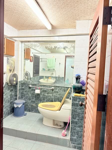 For Sale - ด่วนต่ำกว่าตลาด ขายอาคารพาณิชย์ 3.5 ชั้น + ดาดฟ้า ซอยเจริญนคร 30/2, Bangkok