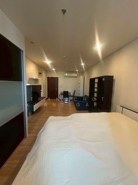 Le Luk Condominium, Bangkok, 1599 291 Sukhumvit Rd, Phra Kanong Nua, Watthana, Bangkok, Studio, 38 sqm, Condo For Rent, by Thanachot Khantigamongun, 500153850 - DDproperty.com