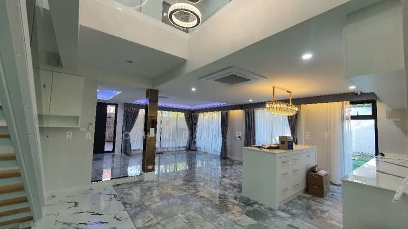 5-BR House, Bangkok, Lat Phrao, Lat Phrao, Bangkok, 5 Bedrooms, 400 sqm, Single Detached House For Rent, by Ratchapa Bailey, 500153927 - DDproperty.com