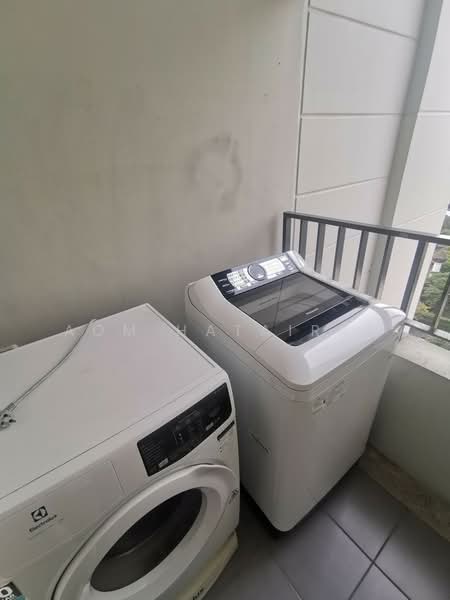 Siri At Sukhumvit, Bangkok, 902 Sukhumvit Road, Phra Kanong, Khlong Toei, Bangkok, 2 Bedrooms, 74 sqm, Condo For Rent, by Aom Hatairat, 500154022 - DDproperty.com