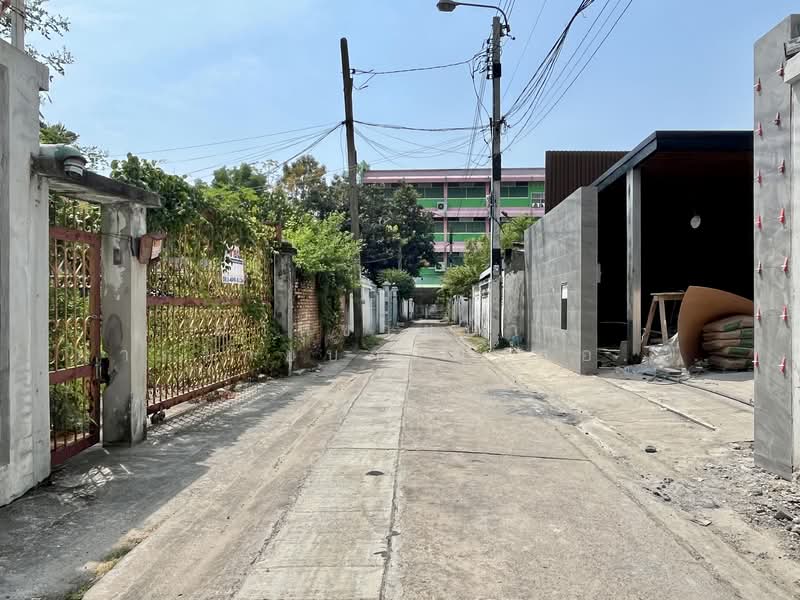 ขายที่ดินพร้อมบ้านชั้นเดียว 68วา. ซอยเอกชัย41 กำนันแม้น ตรงข้ามศาลแพ่งธนบุรี, กรุงเทพ, เอกชัย, บางขุนเทียน, จอมทอง, กรุงเทพ, 100 ตร.ม., บ้านเดี่ยว ขาย, โดย ฝากขายบ้าน ฝากขายบ้านมือสอง ฝากขายอสัง Realty HuB, 500154033 - DDproperty.com