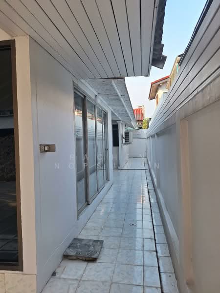Sammakon Ramkhamhaeng, Bangkok, Ramkhamhaeng Road, Saphan Sung, Saphan Sung, Bangkok, 3 Bedrooms, 160 sqm, Single Detached House For Rent, by Rachen Nopsuwan, 500154044 - DDproperty.com