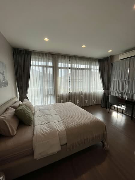 Setthasiri Krungthep Kreetha, Bangkok, Krungthep Kreetha Road, Hua Mak, Bang Kapi, Bangkok, 4 Bedrooms, 280 sqm, Single Detached House For Rent, by Nutty Property, 500154049 - DDproperty.com