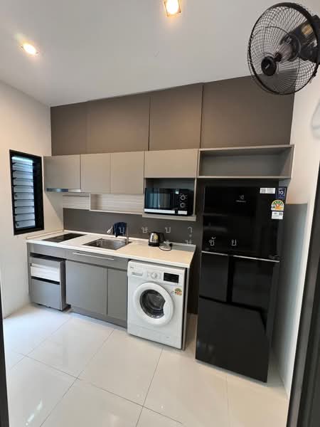 Landmark Ekamai-Ramindra, Bangkok, Sukhonthasawat Road, Lat Phrao, Lat Phrao, Bangkok, 3 Bedrooms, 168 sqm, Townhouse For Rent, by บุษบา รัตนวงษ์ชัย, 500154053 - DDproperty.com