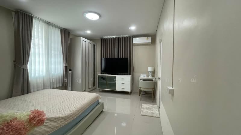 Baan Suan Neramit Watcharapol-Permsin, Bangkok, Permsin Road, Khlong Tanon, Sai Mai, Bangkok, 5 Bedrooms, 320 sqm, Single Detached House For Sale, by ปภัชญา ธนัตถ์ภรณ์, 500154077 - DDproperty.com