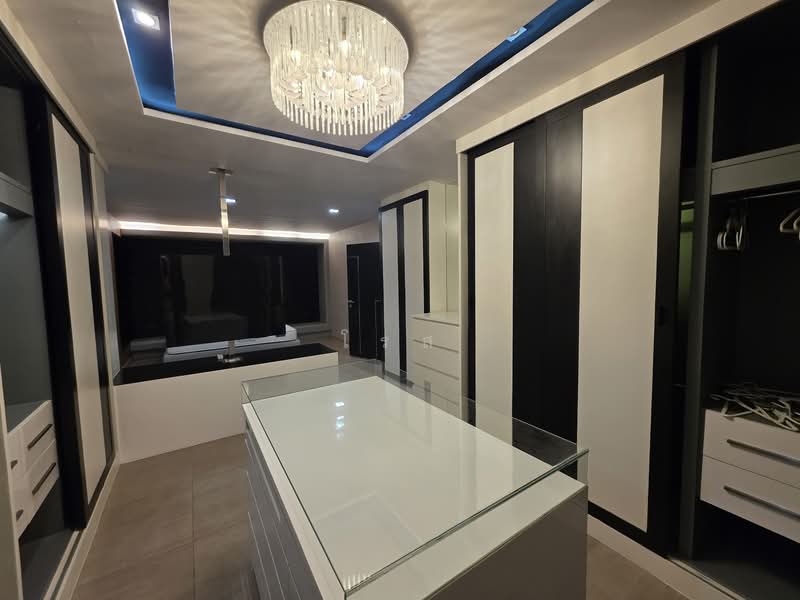 Regent On The Park 3, Bangkok, 185 Soi Sukhumvit 39 Sukhumvit Road, Khlong Tan Nua, Watthana, Bangkok, 2 Bedrooms, 230 sqm, Condo For Rent, by โรส, 500154096 - DDproperty.com