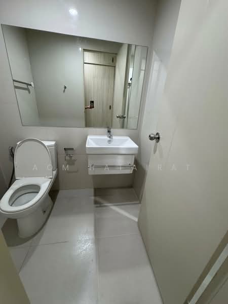 Life Asoke, Bangkok, Asoke-Dindang Road, Bang Kapi, Huai Khwang, Bangkok, 2 Bedrooms, 55 sqm, Condo For Rent, by Aom Hatairat, 500154105 - DDproperty.com