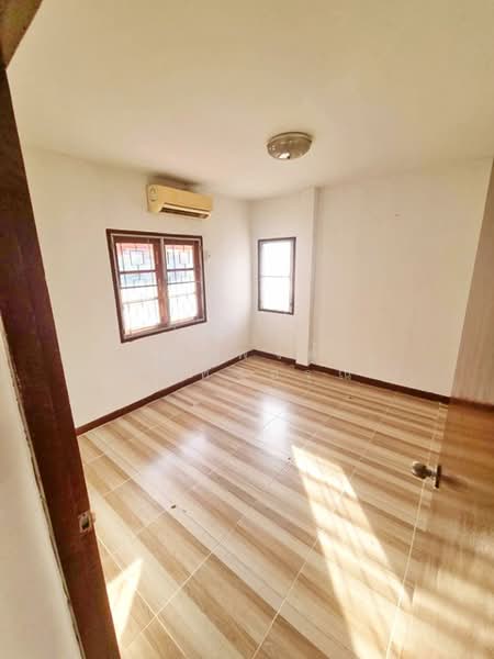 ไม่พบโครงการ, Bangkok, ร่มเกล้า5 บึงขวาง3, Saen Sab, Min Buri, Bangkok, 4 Bedrooms, 254 sqm, Townhouse For Rent, by ณัฐพงศ์ สุนทรอรุณ, 500154144 - DDproperty.com