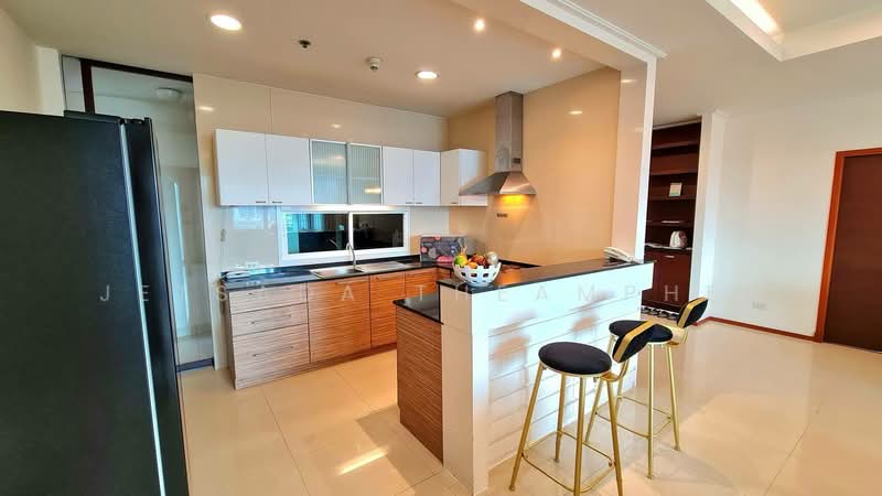 Piyathip Place, Bangkok, 24 Soi Prommitr, Khlong Tan Nua, Watthana, Bangkok, 3 Bedrooms, 289 sqm, Condo For Rent, by Jetsada Theamphet, 500154164 - DDproperty.com