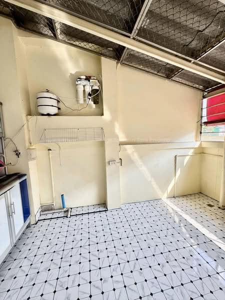 ขายด่วนบ้านแฝด ศรีราชา-หนองยายบู่ แต่งครบ พร้อมอยู่, ชลบุรี, สุรศักดิ์, ศรีราชา, ชลบุรี, 120 ตร.ม., บ้านแฝด ขาย, โดย ดุสิต แสงฟ้า, 500154178 - DDproperty.com