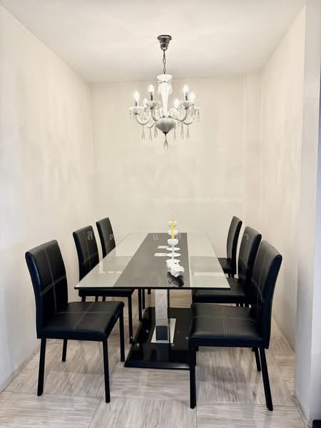 ขายด่วนบ้านแฝด ศรีราชา-หนองยายบู่ แต่งครบ พร้อมอยู่, Chon Buri (Pattaya), Surasak, Si Racha, Chon Buri (Pattaya), 3 Bedrooms, 120 sqm, Semi-Detached House (Twin House) For Sale, by Dusit Saengfa, 500154178 - DDproperty.com