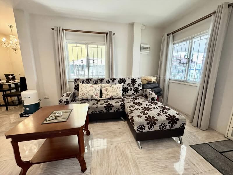 ขายด่วนบ้านแฝด ศรีราชา-หนองยายบู่ แต่งครบ พร้อมอยู่, Chon Buri (Pattaya), Surasak, Si Racha, Chon Buri (Pattaya), 3 Bedrooms, 120 sqm, Semi-Detached House (Twin House) For Sale, by Dusit Saengfa, 500154178 - DDproperty.com