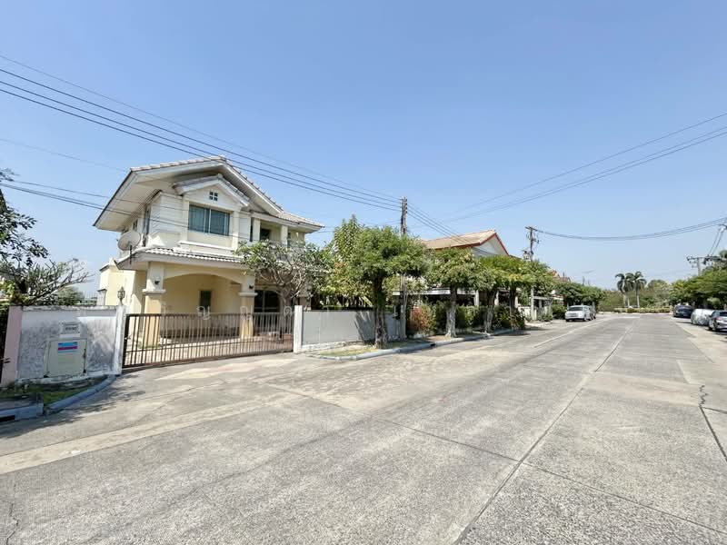 Baan Thanyapirom Rangsit-Klong 10, Pathum Thani, Rangsit-Nakhon Nayok Road, Bung Sanan, Thanyaburi, Pathum Thani, 3 Bedrooms, 122 sqm, Single Detached House For Sale, by คุณวิญญุดา เหล่าสันน์, 500154184 - DDproperty.com