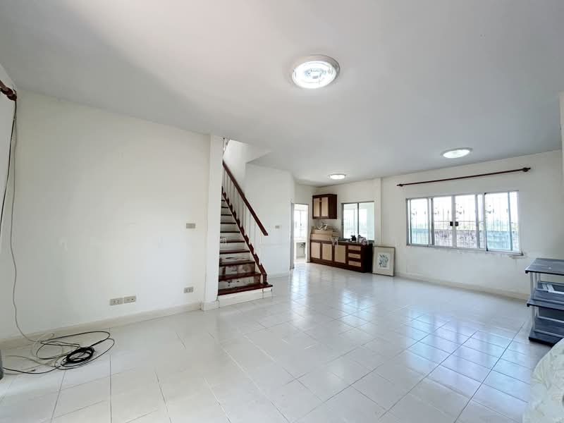 Baan Thanyapirom Rangsit-Klong 10, Pathum Thani, Rangsit-Nakhon Nayok Road, Bung Sanan, Thanyaburi, Pathum Thani, 3 Bedrooms, 122 sqm, Single Detached House For Sale, by คุณวิญญุดา เหล่าสันน์, 500154184 - DDproperty.com