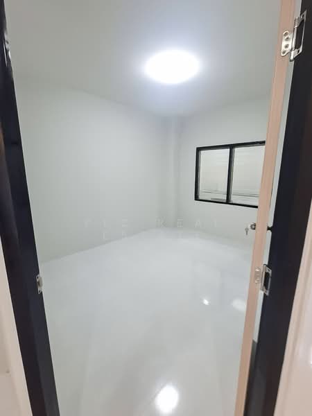 Townhouse for Sale Fully Renovated Soi Khao Noi, East Pattaya, Chon Buri (Pattaya), Bang Lamung, Bang Lamung (Pattaya), Chon Buri (Pattaya), 2 Bedrooms, 84 sqm, Townhouse For Sale, by PLC Real Estate, 500154199 - DDproperty.com