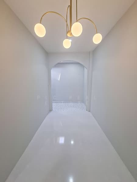 Townhouse for Sale Fully Renovated Soi Khao Noi, East Pattaya, Chon Buri (Pattaya), Bang Lamung, Bang Lamung (Pattaya), Chon Buri (Pattaya), 2 Bedrooms, 84 sqm, Townhouse For Sale, by PLC Real Estate, 500154199 - DDproperty.com