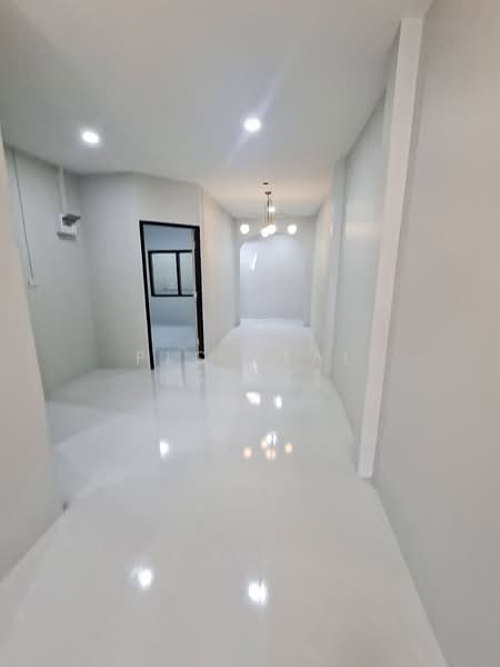 Townhouse for Sale Fully Renovated Soi Khao Noi, East Pattaya, Chon Buri (Pattaya), Bang Lamung, Bang Lamung (Pattaya), Chon Buri (Pattaya), 2 Bedrooms, 84 sqm, Townhouse For Sale, by PLC Real Estate, 500154199 - DDproperty.com