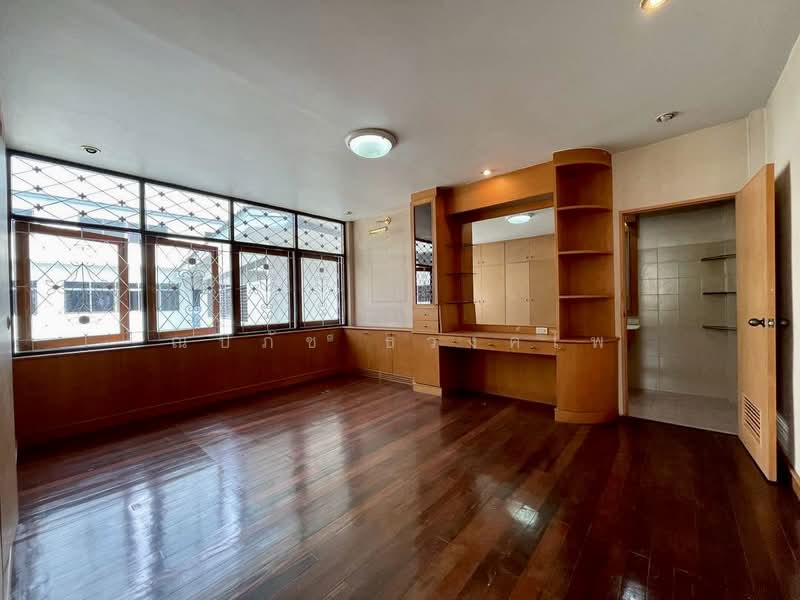 For Rent, Office/Warehouse/Residence., Bangkok, Thung Wat Don, Sathon, Bangkok, , 2,000 sqm, Office Space For Rent, by ณปภัช ธวงค์ไพ, 500154212 - DDproperty.com