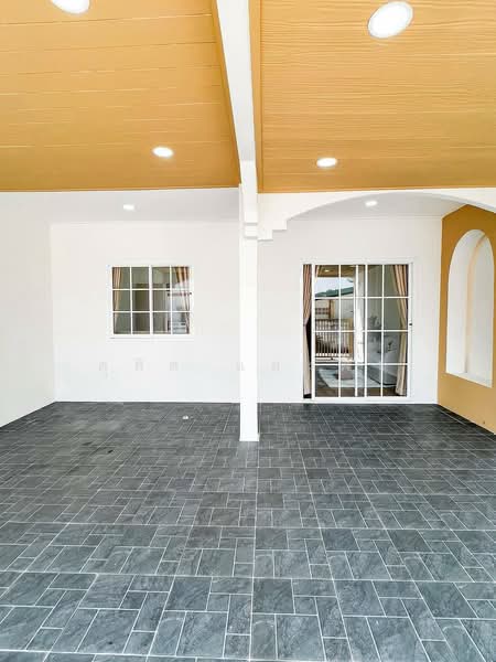 ขายทาวน์โฮมรีโนเวทใหม่ ม.แสนปรีดา2 ห้วยเล็ก แหลมฉบัง ศรีราชา, ชลบุรี, ทุ่งสุขลา, ศรีราชา, ชลบุรี, 100 ตร.ม., ทาวน์เฮ้าส์ ขาย, โดย ดุสิต แสงฟ้า, 500154219 - DDproperty.com