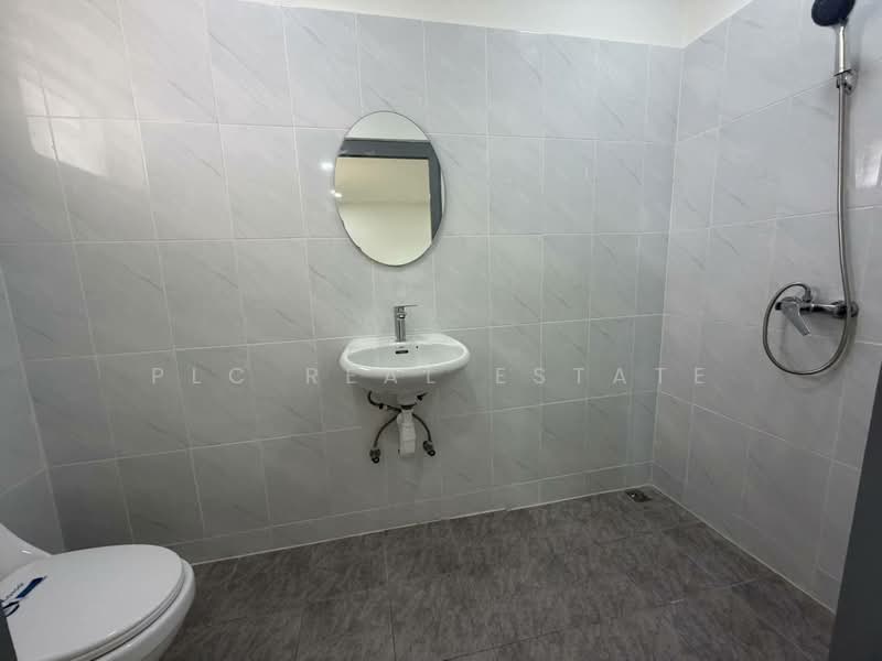 ขายวิลล่าหรูพร้อมสระว่ายน้ำส่วนตัวในพัทยาตะวันออก, ชลบุรี, หนองปลาไหล, บางละมุง, ชลบุรี, 120 ตร.ม., วิลล่า ขาย, โดย PLC Real Estate, 500154224 - DDproperty.com