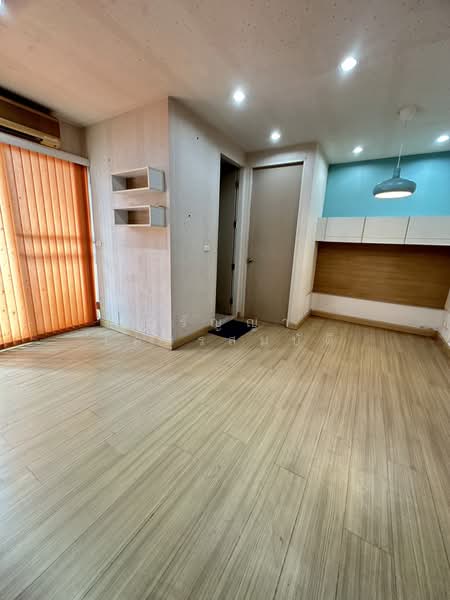 The Parkland Srinakarin, Samut Prakan, 577 Tambon Samrong Nua, Samrong Nua, Muang Samut Prakarn, Samut Prakan, 1 Bedroom, 40 sqm, Condo For Sale, by วรัญญา โคตรสมบัติ, 500154238 - DDproperty.com