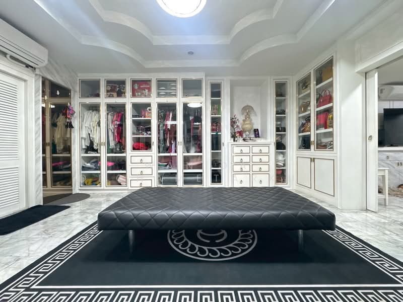 Single house Rama 9 Soi 43 near The Nine Rama 9, Bangkok, พระราม9 ซอย43, Suan Luang, Suan Luang, Bangkok, 6 Bedrooms, 704 sqm, Single Detached House For Sale, by Wanida Dechametarkul, 500154249 - DDproperty.com