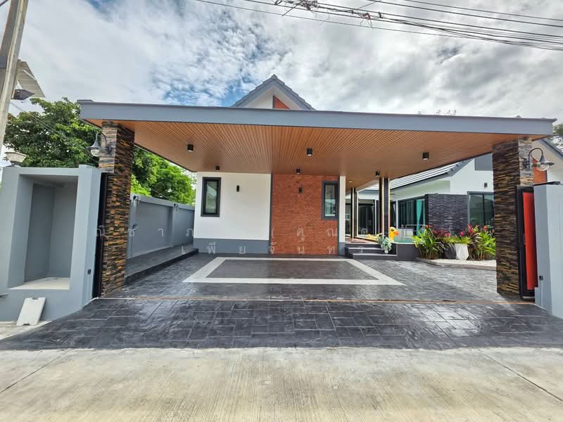 Pool Villa for sale Pong - Pattaya, Chon Buri (Pattaya), Poong, Bang Lamung (Pattaya), Chon Buri (Pattaya), 3 Bedrooms, 400 sqm, Villa For Sale, by Nichapa Phiachan, 500154261 - DDproperty.com