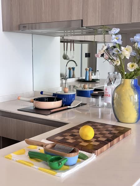 Reference Sathorn-Wongwianyai, Bangkok, Krung Thonburi 2 Alley, Bang Lam Phu Lang, Khlong San, Bangkok, 2 Bedrooms, 68 sqm, Condo For Sale, by Chanatda Hirunyalekha, 500154271 - DDproperty.com