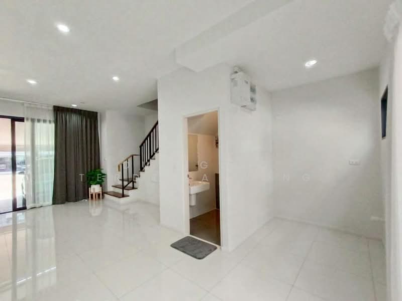 Baan Klang Muang The Edition Sathorn-Suksawat, Bangkok, Soi Suksawat 64, Bangmot, Thung Khru, Bangkok, 3 Bedrooms, 151 sqm, Townhouse For Rent, by Duangdao Terdtieanwong, 500154282 - DDproperty.com