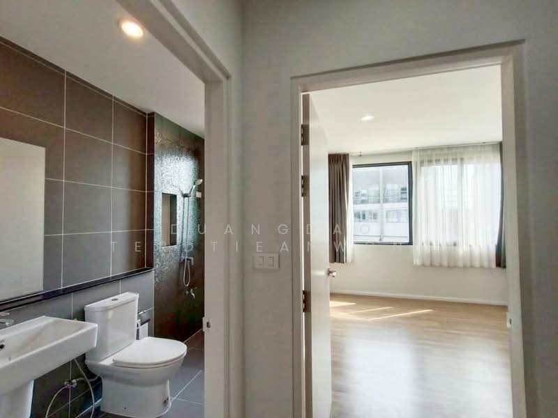 Baan Klang Muang The Edition Sathorn-Suksawat, Bangkok, Soi Suksawat 64, Bangmot, Thung Khru, Bangkok, 3 Bedrooms, 151 sqm, Townhouse For Rent, by Duangdao Terdtieanwong, 500154282 - DDproperty.com