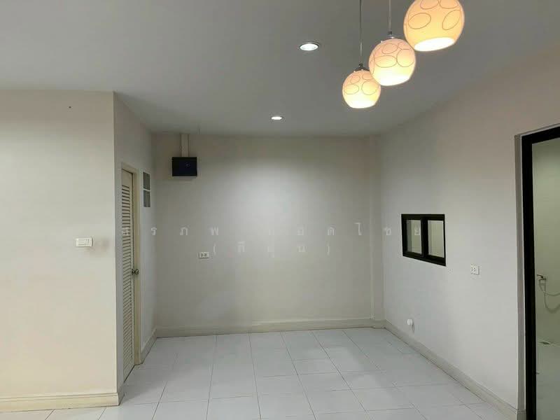 iDesign Lam Luk Ka Khlong 3, Pathum Thani, Lat Sawai, Lam Luk Ka, Pathum Thani, 3 Bedrooms, 175 sqm, Townhouse For Sale, by สรภพ ยอดไชย (สีฝุ่น), 500154293 - DDproperty.com