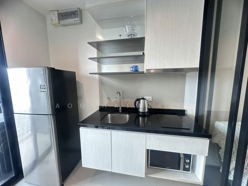 The Base Park East Sukhumvit 77, Bangkok, 99 Soi Pridi Banomyong 2, Phra Kanong Nua, Watthana, Bangkok, 1 Bedroom, 34 sqm, Condo For Rent, by Aom Hatairat, 500154315 - DDproperty.com