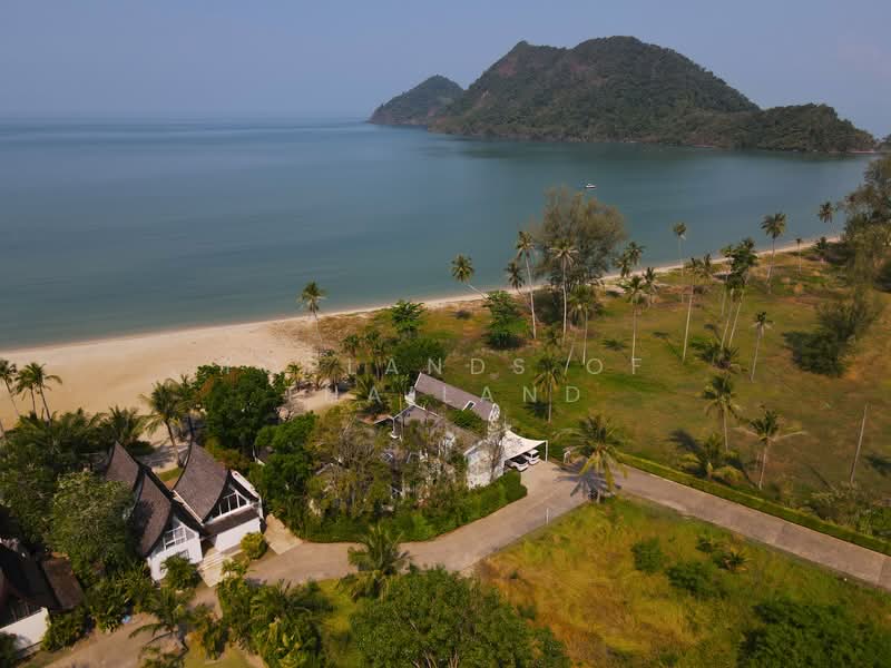 ขาย - ขาย Pool Villa เกาะช้าง (วิวทะเล หาดส่วนตัว ภูเขาล้อมรอบ) เนื้อที่ 355 ตร.วา 700 ตร.ม. +สระว่ายน้ำ, ตราด