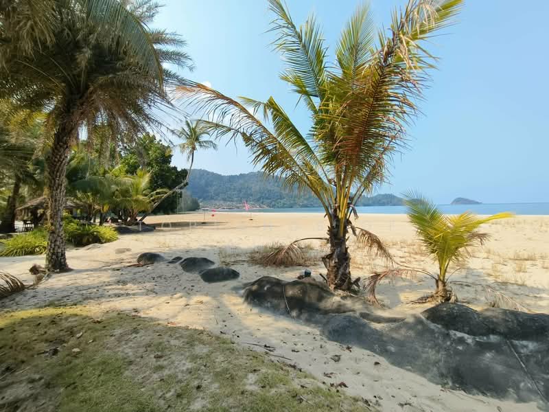 For Sale - ขาย Pool Villa เกาะช้าง (วิวทะเล หาดส่วนตัว ภูเขาล้อมรอบ) เนื้อที่ 355 ตร.วา 700 ตร.ม. +สระว่ายน้ำ, Trat