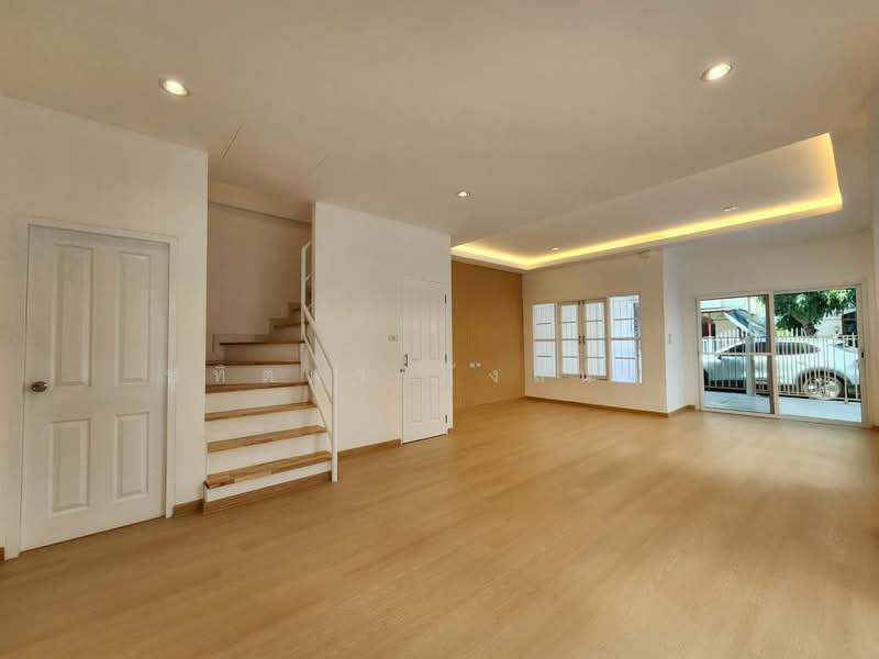 Suthawan, Nonthaburi, Bang Len, Bang Yai, Nonthaburi, 3 Bedrooms, 131 sqm, Semi-Detached House (Twin House) For Sale, by ปทิตตา กังสนันท์, 500154353 - DDproperty.com