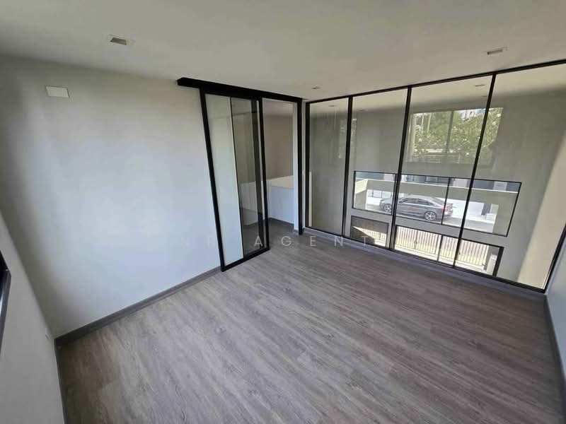NUE Cove North Ratchapruek, Nonthaburi, 33 Moo 4, Ratchaphruek Road, Om Kret, Pak Kret, Nonthaburi, 4 Bedrooms, 194 sqm, Townhouse For Rent, by NR AGENT, 500154367 - DDproperty.com